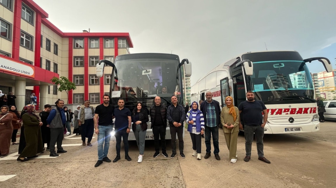 Öğrencilerimizi il dışındaki staj yerlerine uğurladık